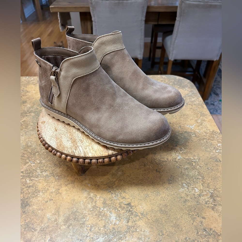 Skechers Arch Fit Mojave-Indefinate Ankle Boots - Picture 3 of 14